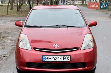 Хэтчбек Toyota Prius 2009 в 