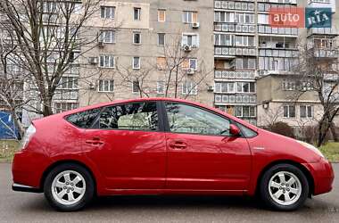 Хэтчбек Toyota Prius 2009 в 