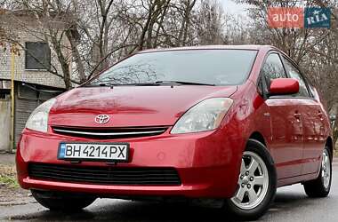 Хэтчбек Toyota Prius 2009 в 