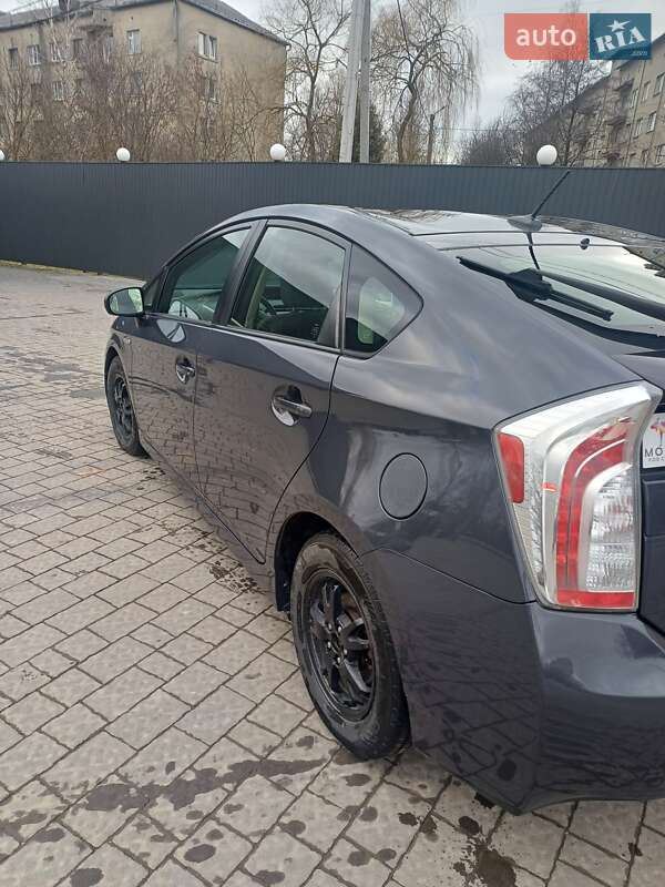Хэтчбек Toyota Prius 2013 в Ивано-Франковске