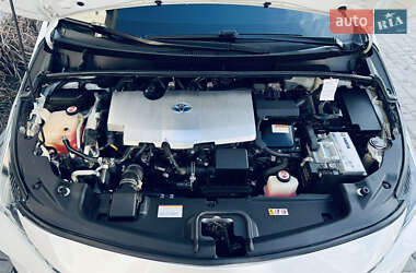 Хэтчбек Toyota Prius 2017 в Киеве