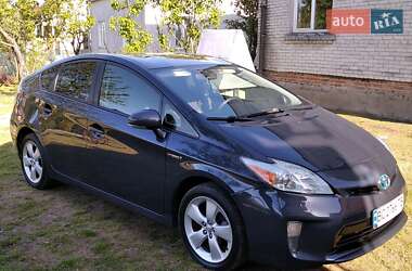 Хэтчбек Toyota Prius 2015 в Львове
