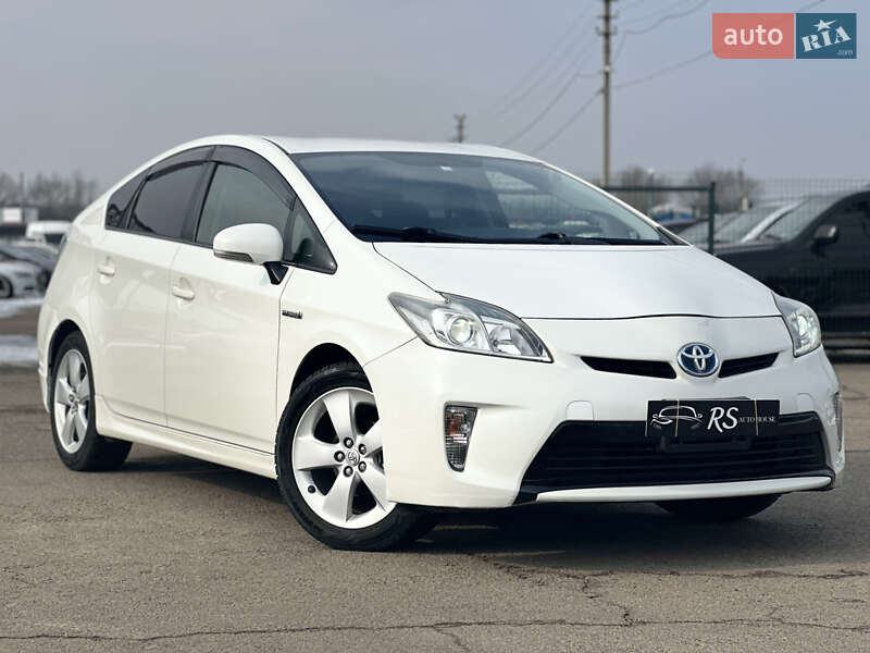 Хетчбек Toyota Prius 2015 в Києві