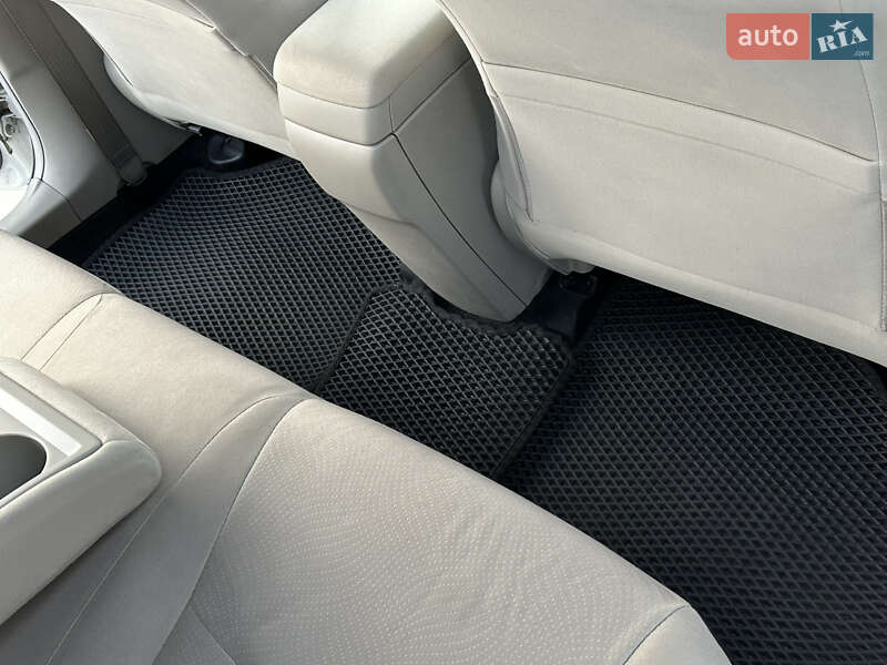 Хетчбек Toyota Prius 2012 в Одесі