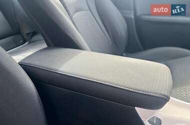 Хетчбек Toyota Prius 2016 в Одесі