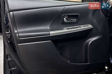 Хетчбек Toyota Prius 2018 в 