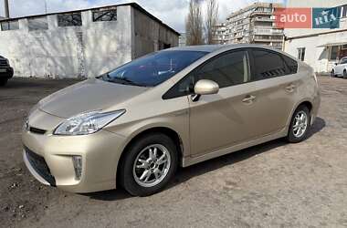 Хэтчбек Toyota Prius 2011 в 