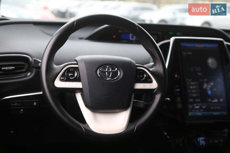 Хэтчбек Toyota Prius 2016 в Киеве