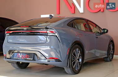 Хэтчбек Toyota Prius 2024 в 