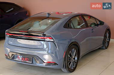 Хэтчбек Toyota Prius 2024 в 