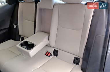 Хэтчбек Toyota Prius 2024 в 