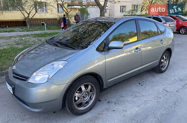 Хетчбек Toyota Prius 2005 в 