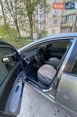 Хетчбек Toyota Prius 2005 в 