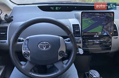 Хетчбек Toyota Prius 2005 в 