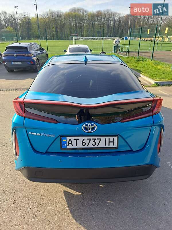 Хетчбек Toyota Prius 2018 в Івано-Франківську