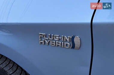 Хетчбек Toyota Prius 2012 в 