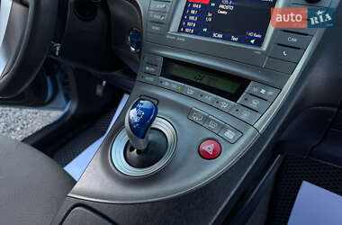 Хетчбек Toyota Prius 2012 в 