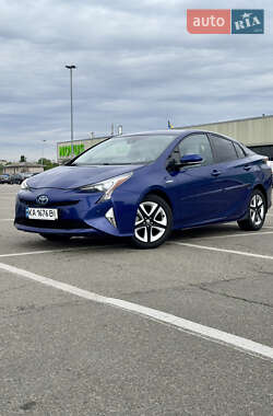 Хэтчбек Toyota Prius 2015 в Киеве