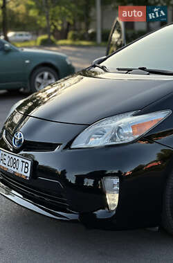 Хетчбек Toyota Prius 2013 в 