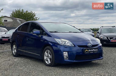 Хэтчбек Toyota Prius 2010 в 