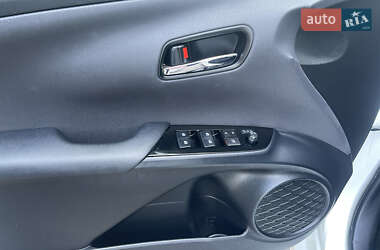 Хетчбек Toyota Prius 2017 в 