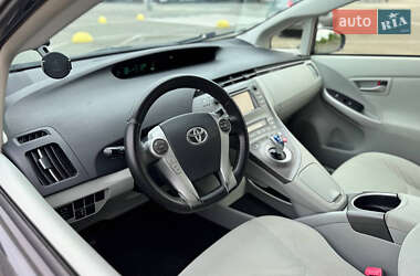 Хетчбек Toyota Prius 2012 в 
