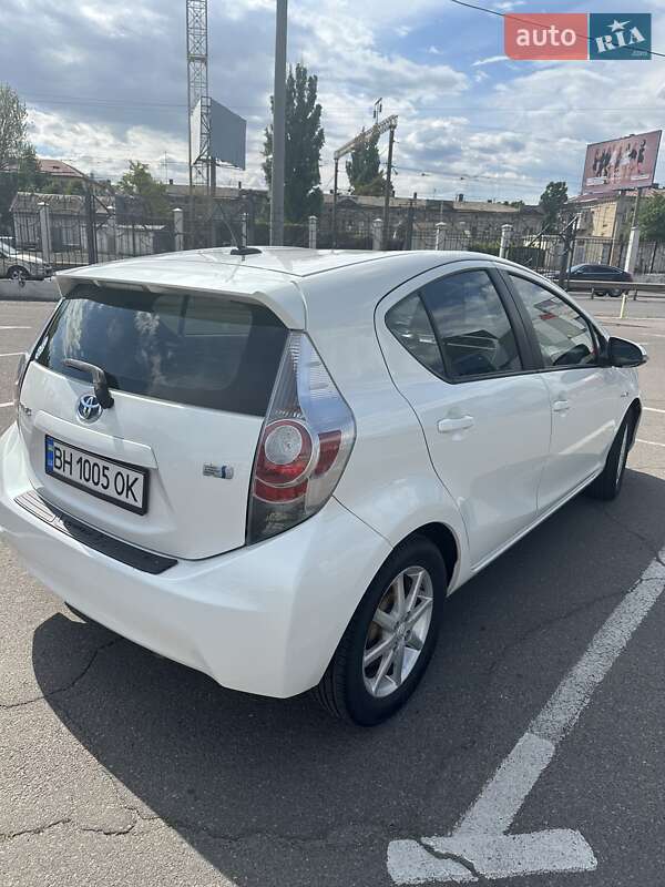 Хетчбек Toyota Prius 2012 в Одесі