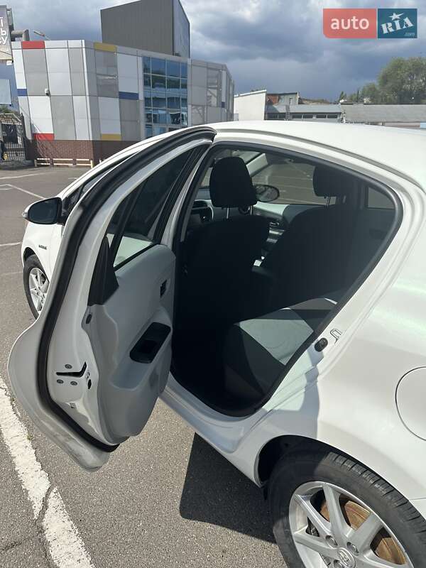 Хетчбек Toyota Prius 2012 в Одесі