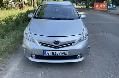 Хэтчбек Toyota Prius 2011 в 
