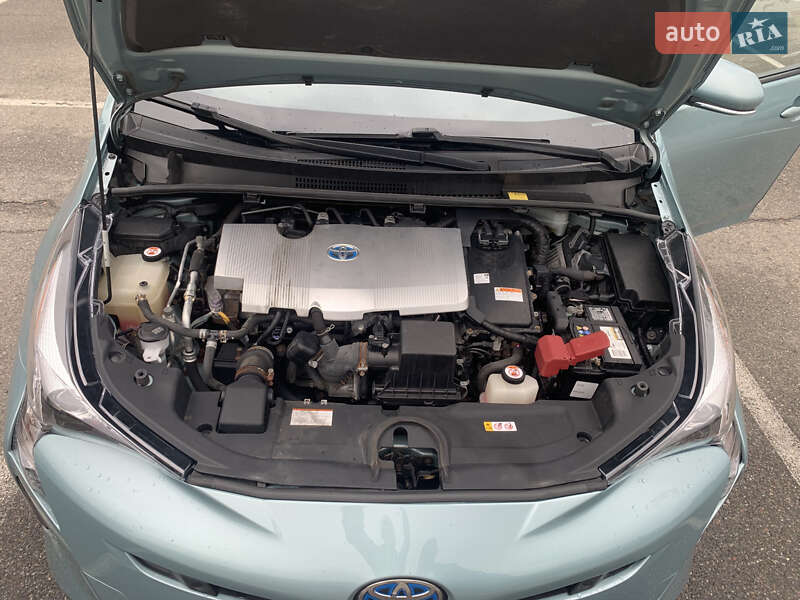 Хэтчбек Toyota Prius 2018 в Броварах