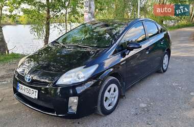 Хэтчбек Toyota Prius 2010 в 