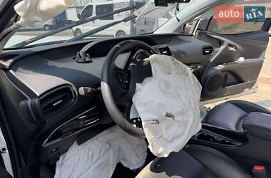 Хетчбек Toyota Prius 2022 в 