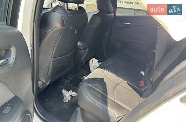 Хетчбек Toyota Prius 2022 в 