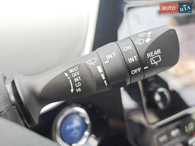 Хэтчбек Toyota Prius 2016 в Одессе