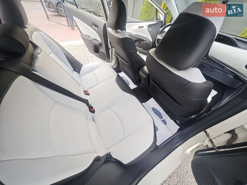 Хэтчбек Toyota Prius 2016 в Одессе