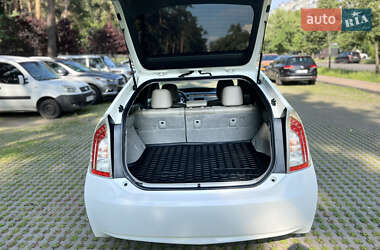 Хэтчбек Toyota Prius 2014 в Киеве