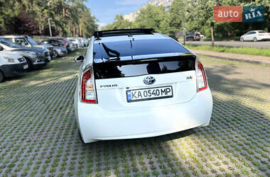 Хэтчбек Toyota Prius 2014 в Киеве