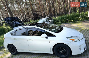 Хэтчбек Toyota Prius 2014 в Киеве