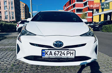 Хэтчбек Toyota Prius 2018 в Киеве