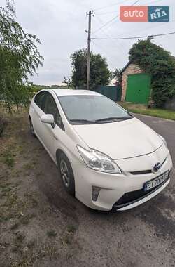 Хэтчбек Toyota Prius 2014 в Полтаве