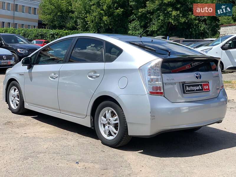 Хэтчбек Toyota Prius 2010 в Виннице