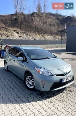Хэтчбек Toyota Prius 2013 в Бурштыне