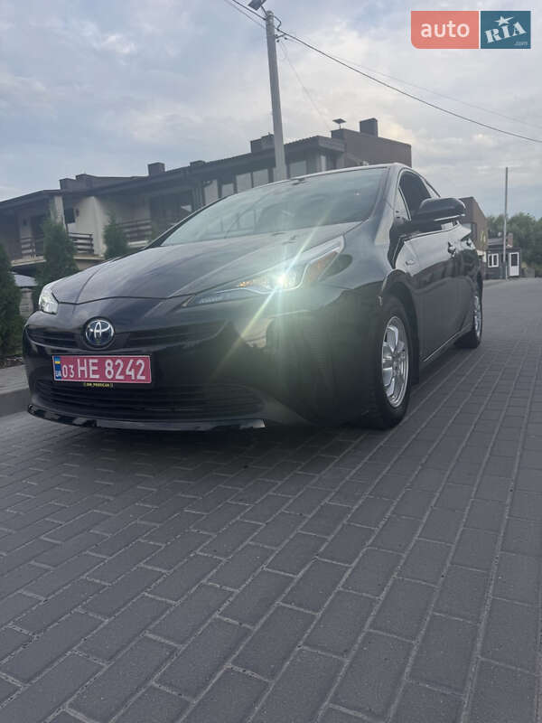 Хэтчбек Toyota Prius 2022 в Киеве