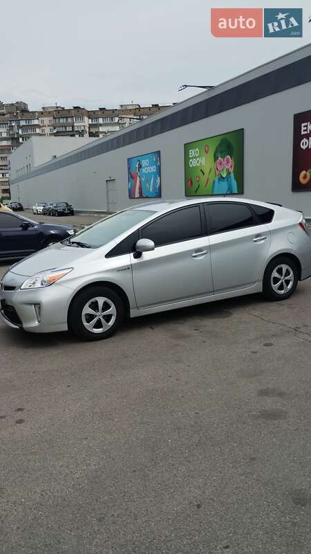 Хетчбек Toyota Prius 2014 в Києві
