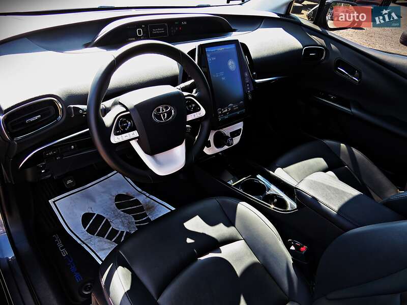 Хетчбек Toyota Prius 2017 в Черкасах