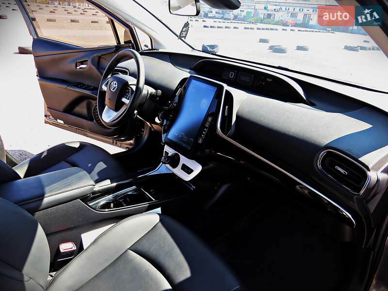 Хетчбек Toyota Prius 2017 в Черкасах