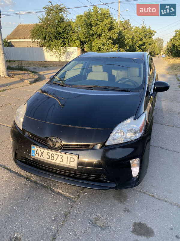 Хэтчбек Toyota Prius 2015 в Одессе