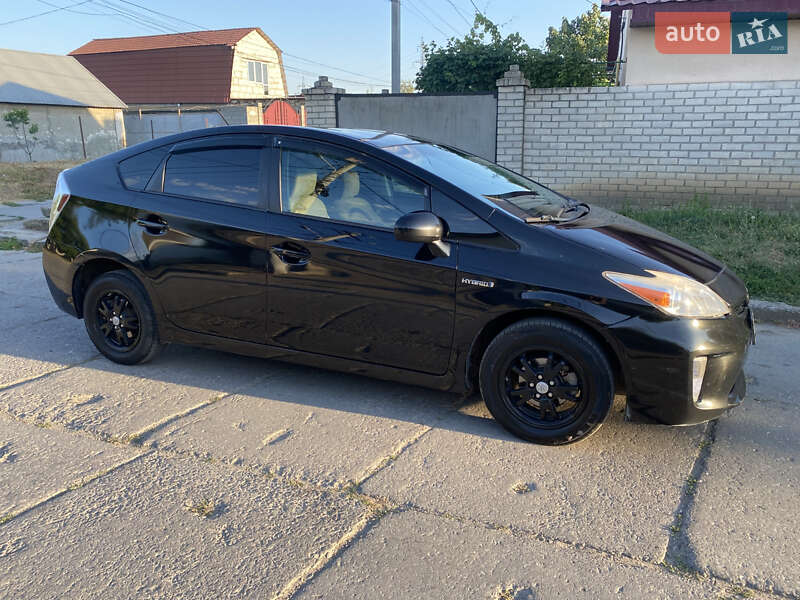 Хэтчбек Toyota Prius 2015 в Одессе