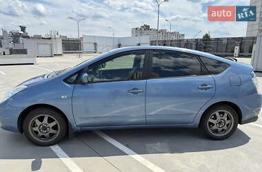 Хетчбек Toyota Prius 2005 в 