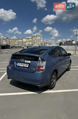 Хетчбек Toyota Prius 2005 в 